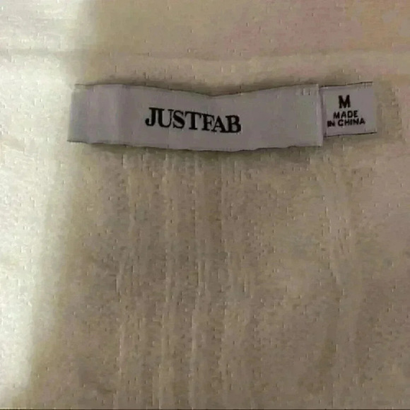 JustFab Cardigan M Cream Lightweight V-Neck Semi-Sheer Long Sleeve Button-Up NWT - Picture 5 of 7